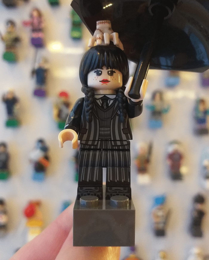 Íman Wednesday Addams (Wednesday)