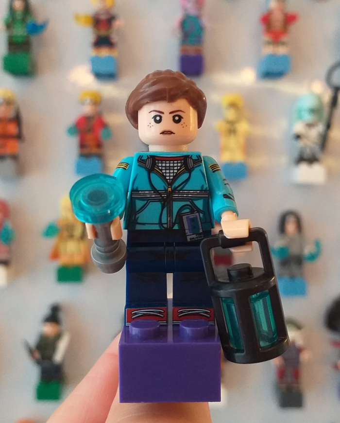 Íman Max com Headphones (Stranger Things - 4.ª Temporada)